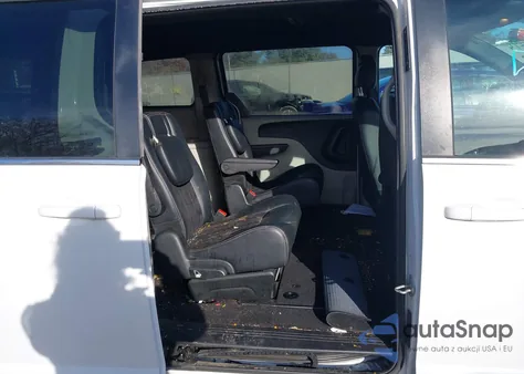 2018 Dodge Grand Caravan Sxt z USA, uszkodzony, nr VIN 2C4RDGCG7JR241574